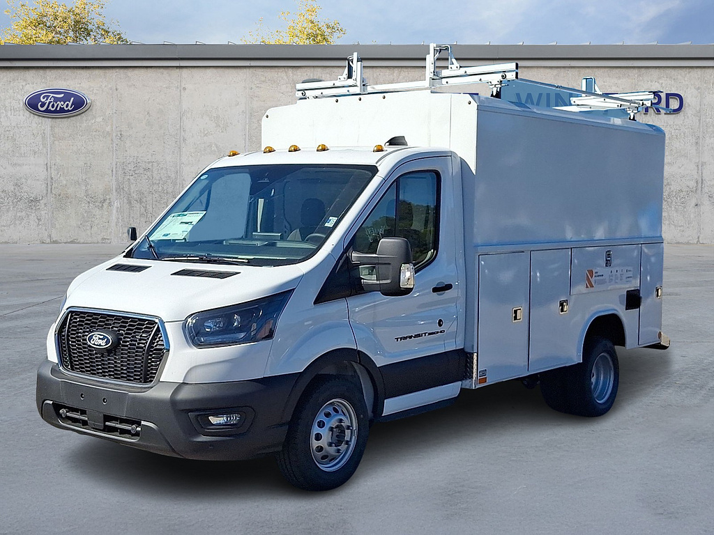 2026 Ford Transit Cutaway photo 3 of 16