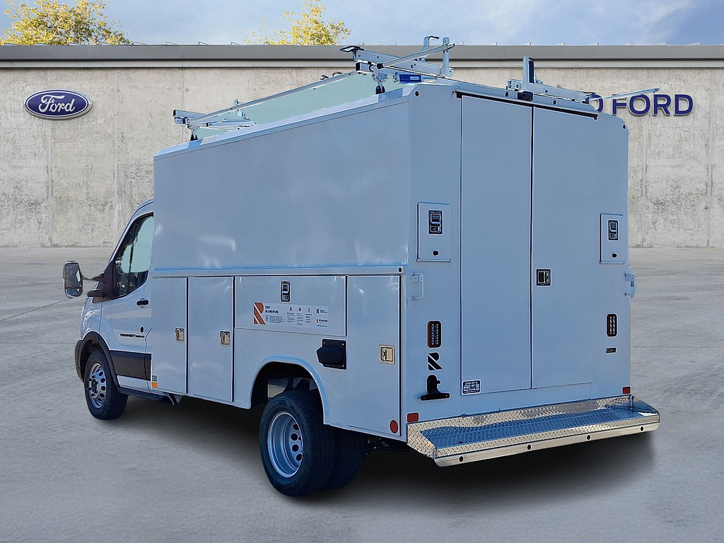 2026 Ford Transit Cutaway photo 4 of 16