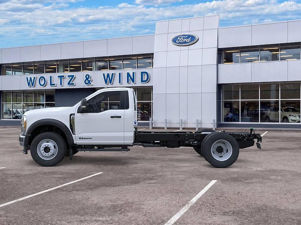 2026 Ford Super Duty F-600 DRW photo 3 of 22