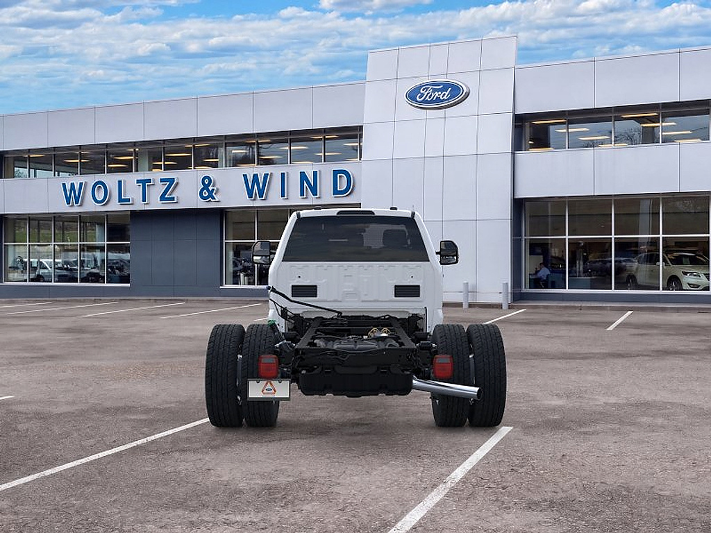 2026 Ford Super Duty F-600 DRW photo 5 of 22