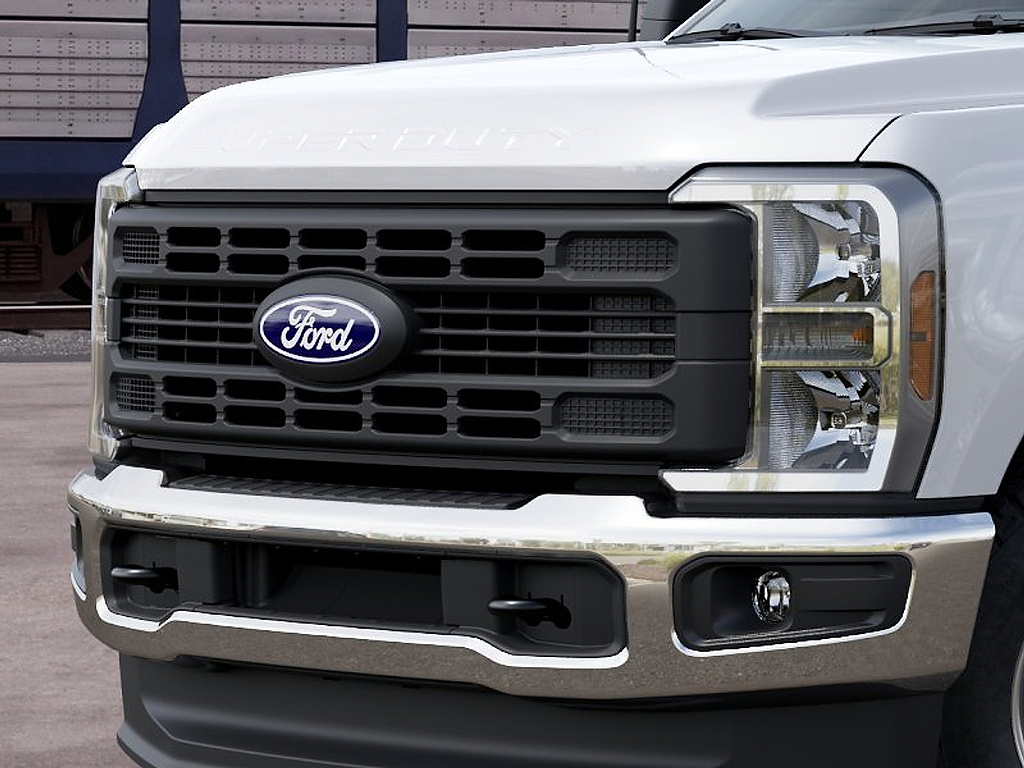 2027 Ford Super Duty F-350 SRW photo 17 of 22