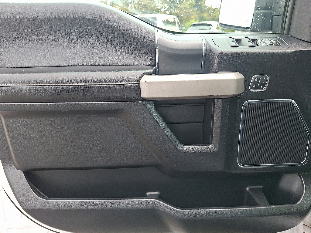 2018 Ford F-150 photo 12 of 31