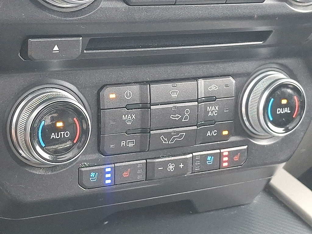 2018 Ford F-150 photo 16 of 31
