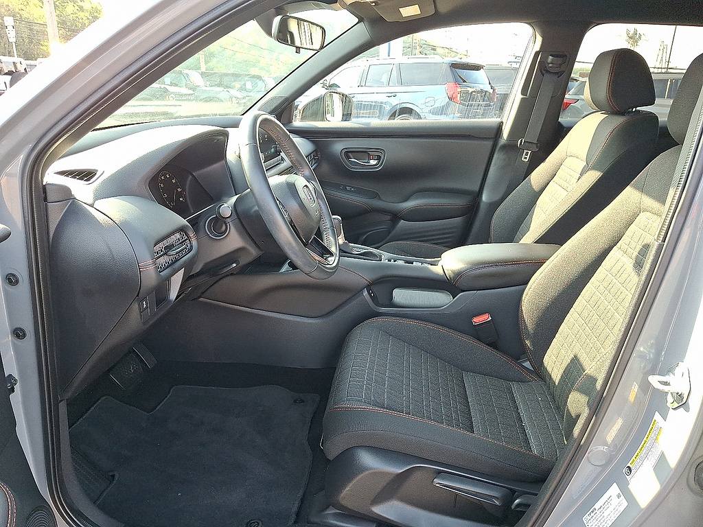 2025 Honda HR-V Sport Urban Gray Pearl at Washington Ford