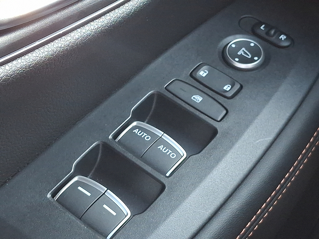 2025 Honda HR-V Sport Urban Gray Pearl at Washington Ford