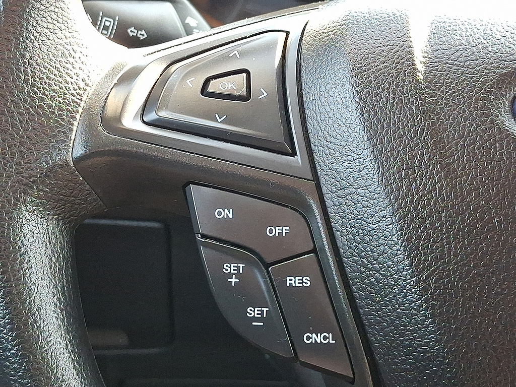 2022 Ford Edge SE Forged Green at Nick Chevrolet