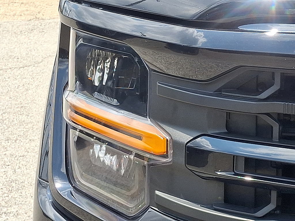 2025 Ford F-150 XLT - 8