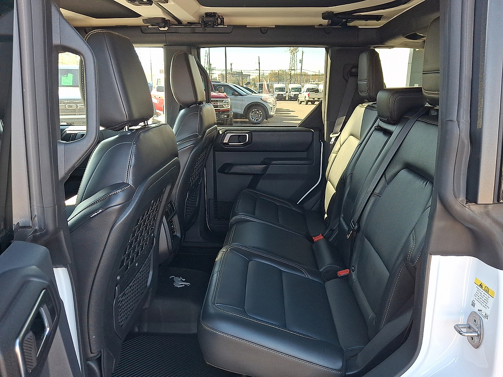 2025 Ford Bronco photo 10 of 32