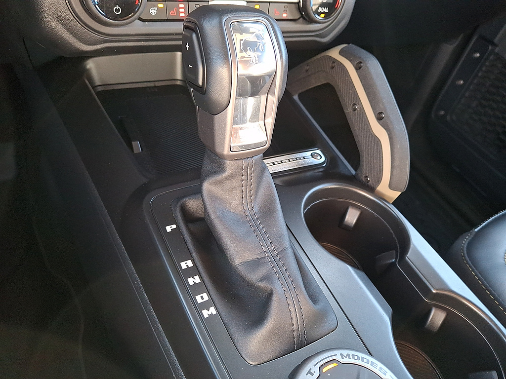 2025 Ford Bronco photo 14 of 32