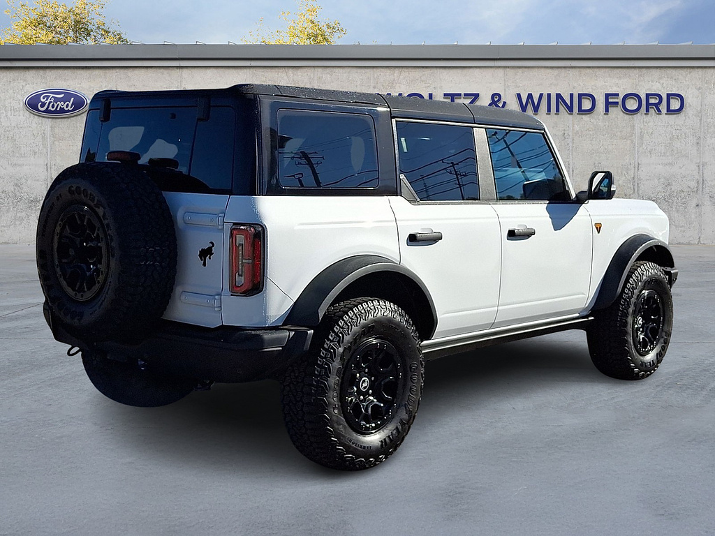 2025 Ford Bronco photo 6 of 32