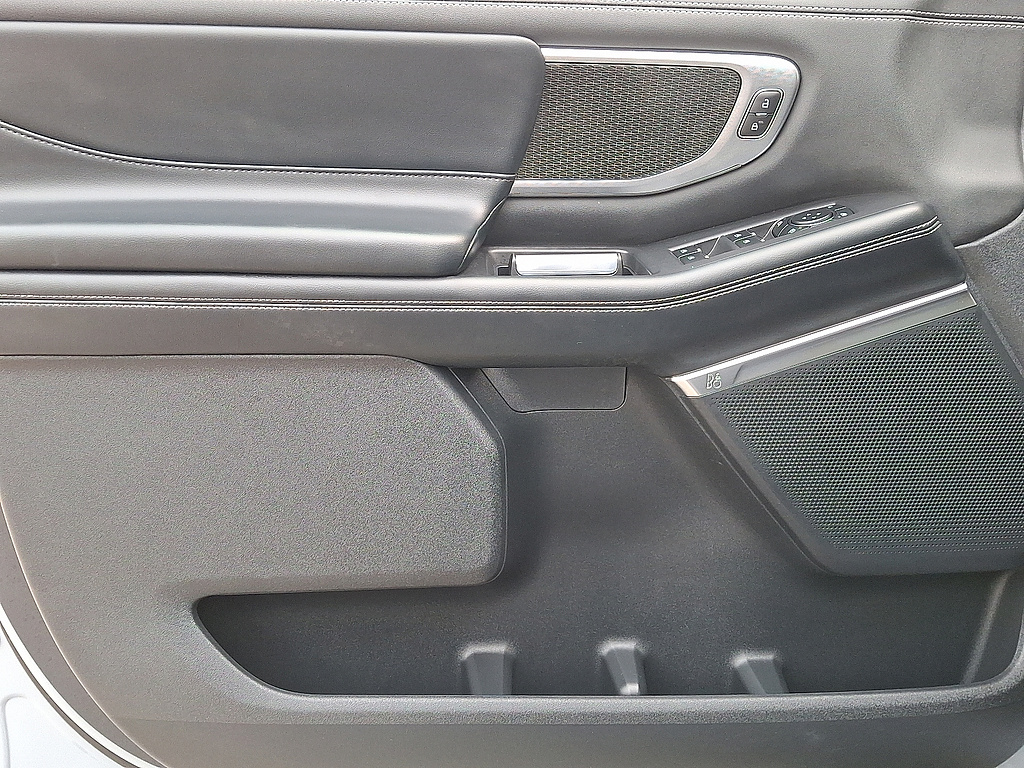2025 Ford Expedition Platinum  at Lake View Ford