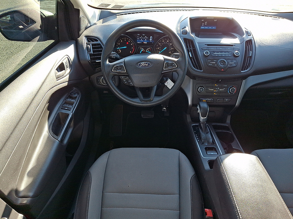 2017 Ford Escape photo 11 of 31