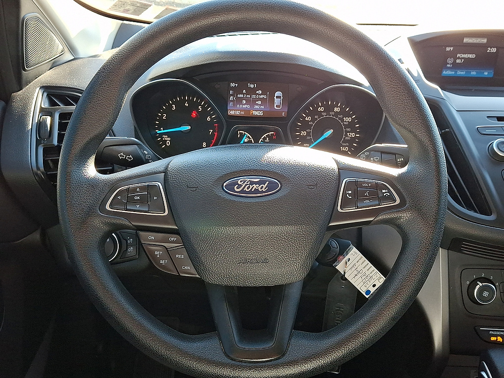 2017 Ford Escape photo 19 of 31