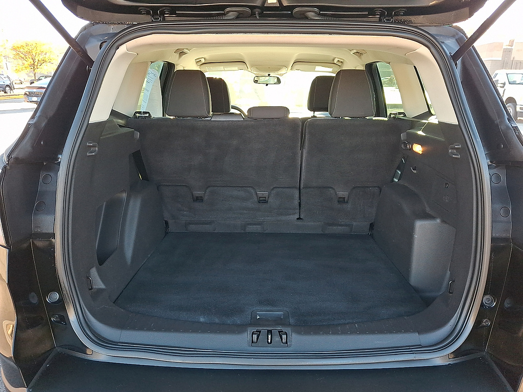 2017 Ford Escape photo 27 of 31