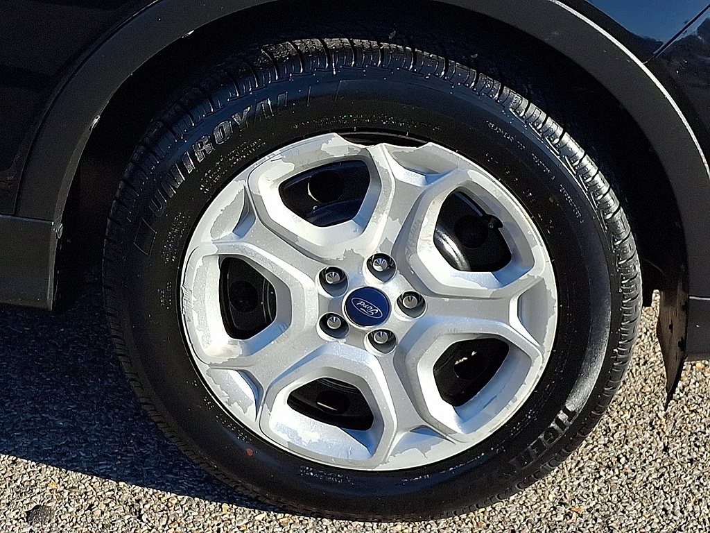 2017 Ford Escape photo 8 of 31
