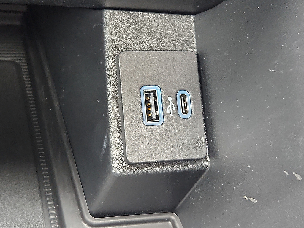 2024 Ford Edge SEL Agate Black at McCandless Ford