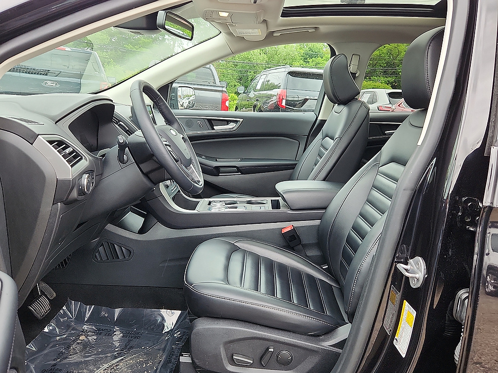 2024 Ford Edge SEL Agate Black at McCandless Ford