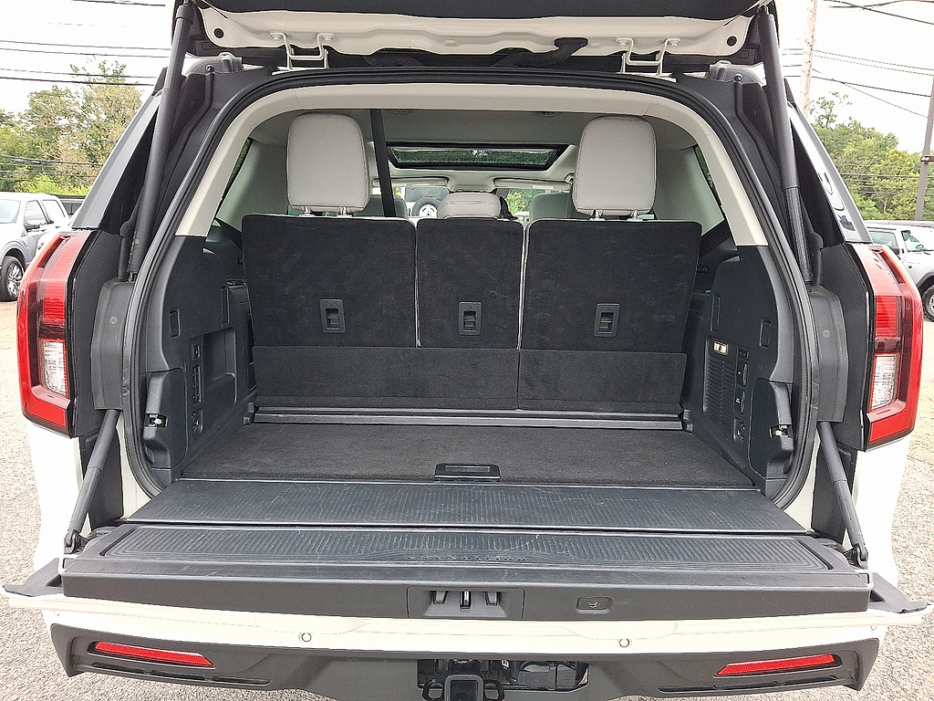 2025 Ford Expedition Active Star White Metallic Tri-Coat at Lake View Ford