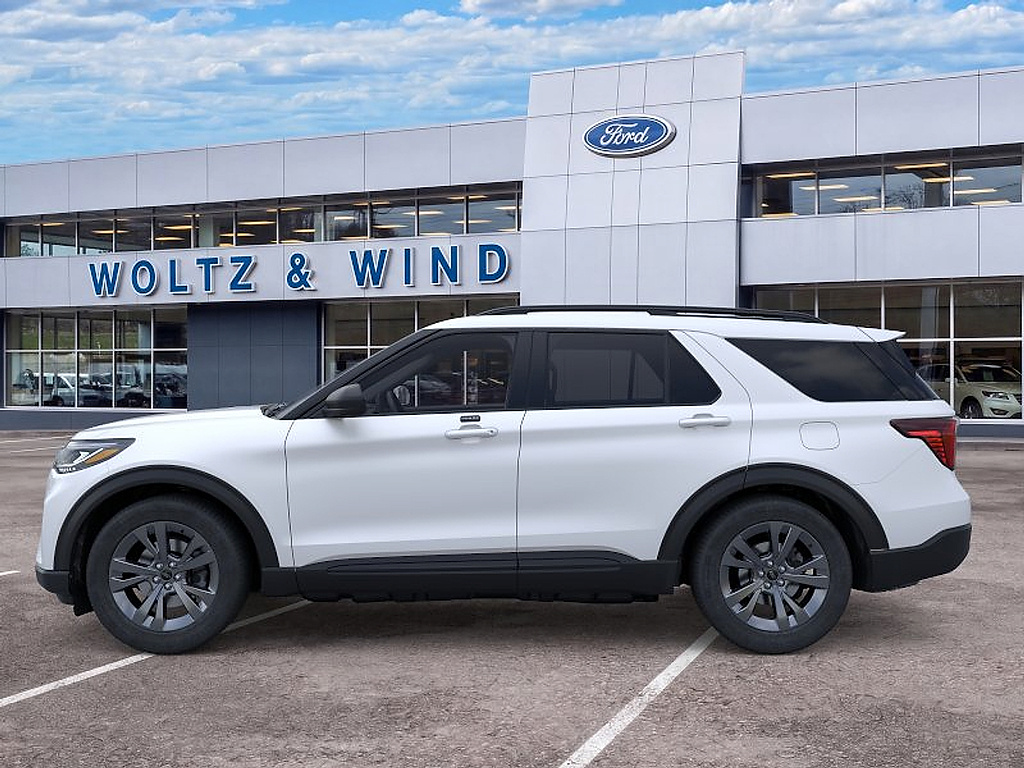 2026 Ford Explorer photo 3 of 23
