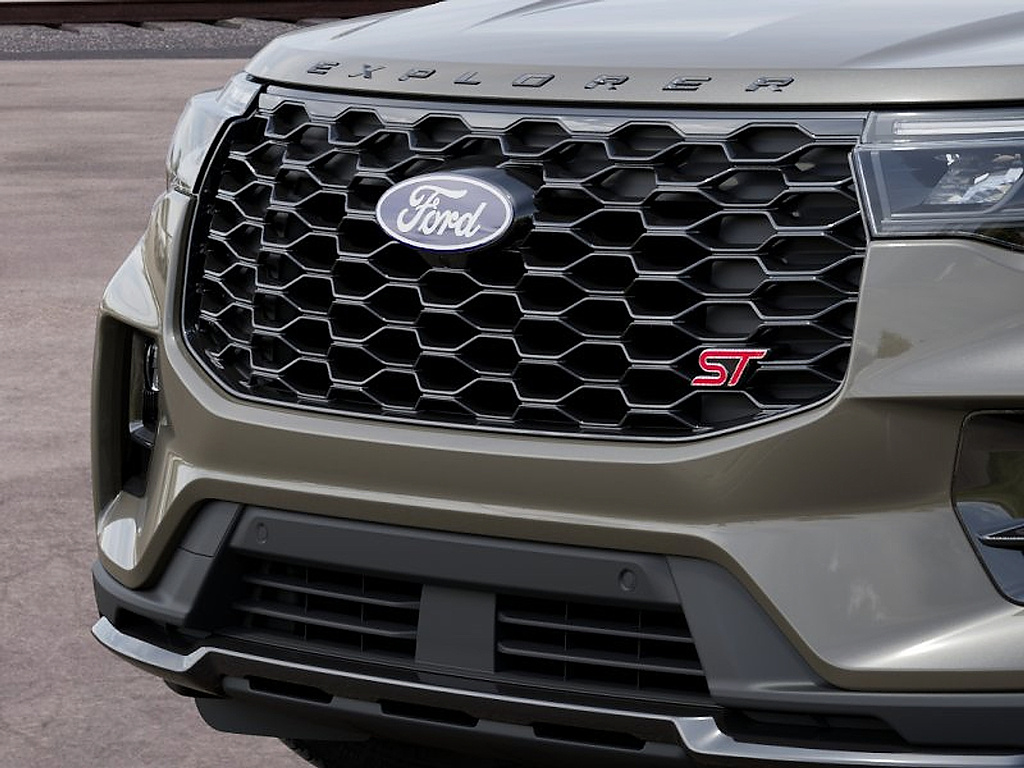 2027 Ford Explorer photo 17 of 23