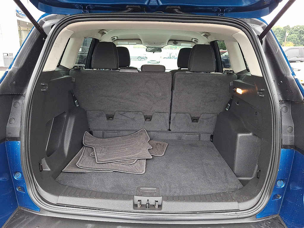 2019 Ford Escape SE Lightning Blue at Altoona Honda
