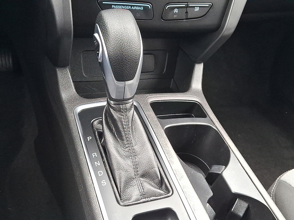 2019 Ford Escape SE Lightning Blue at Altoona Honda