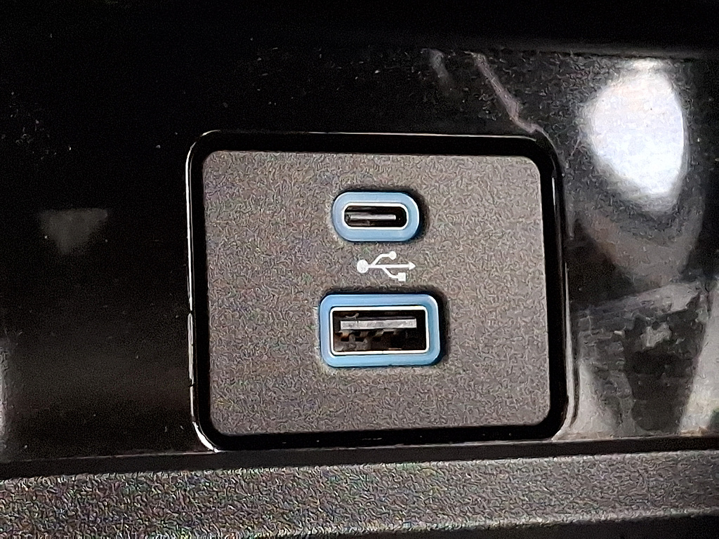 2023 Ford Mustang Mach-E photo 24 of 31