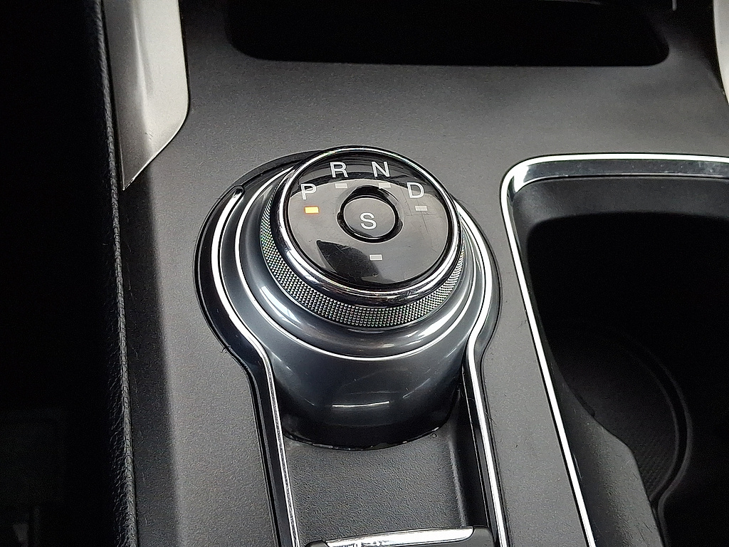 2019 Ford Fusion photo 15 of 31