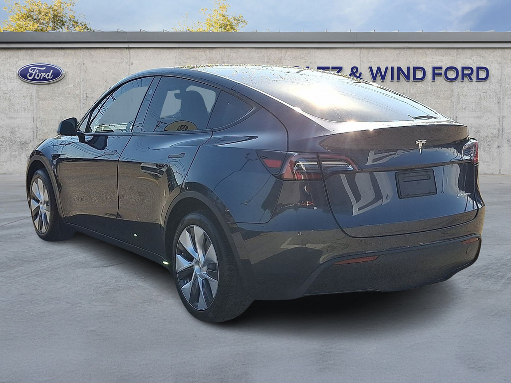 2024 Tesla Model Y Long Range - 3