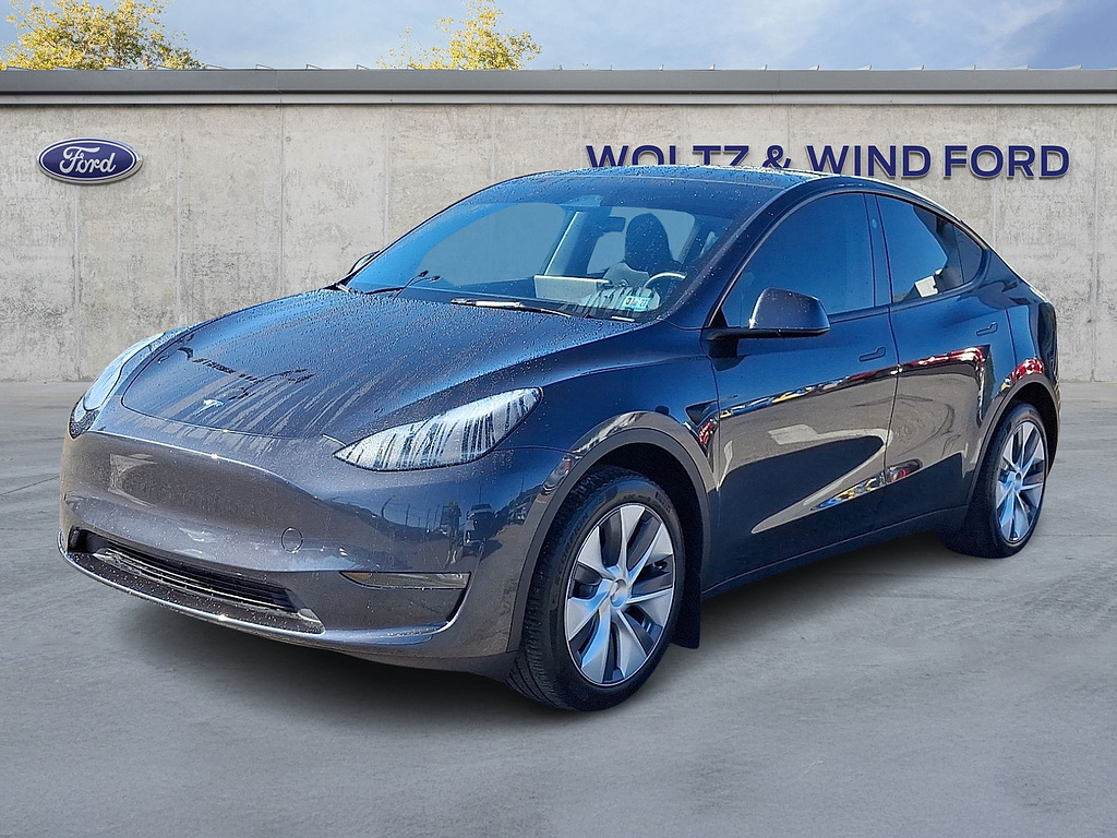 2024 Tesla Model Y Long Range - 2