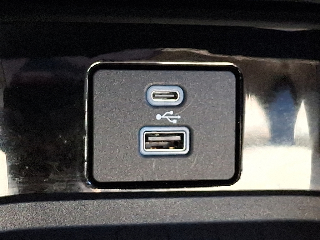 2023 Ford Mustang Mach-E photo 24 of 31