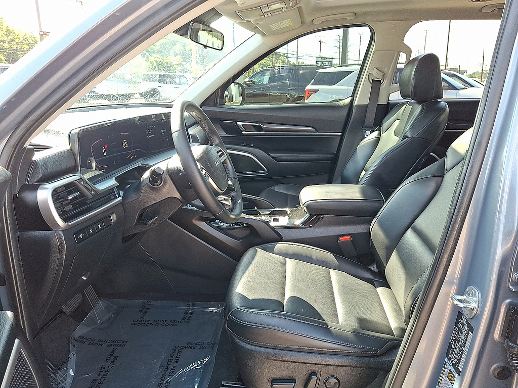 2024 Kia Telluride S Everlasting Silver at Baglier Buick GMC Mazda