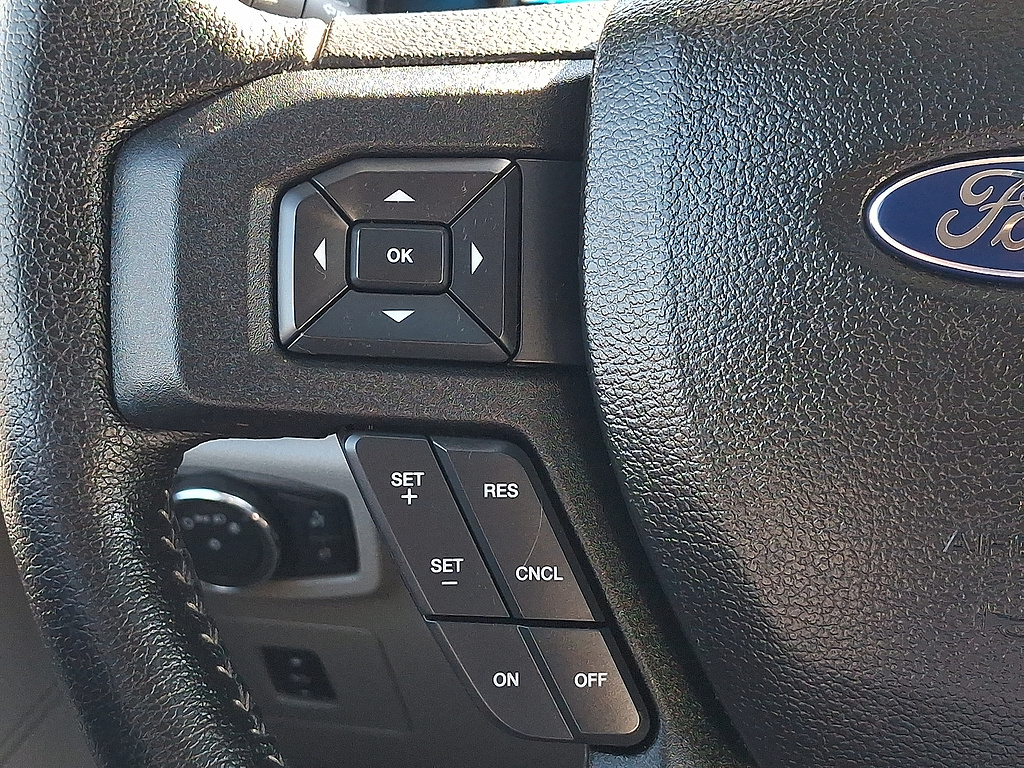 2016 Ford F-150 photo 21 of 31