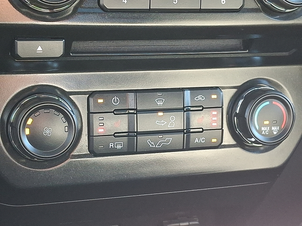 2016 Ford F-150 photo 16 of 31
