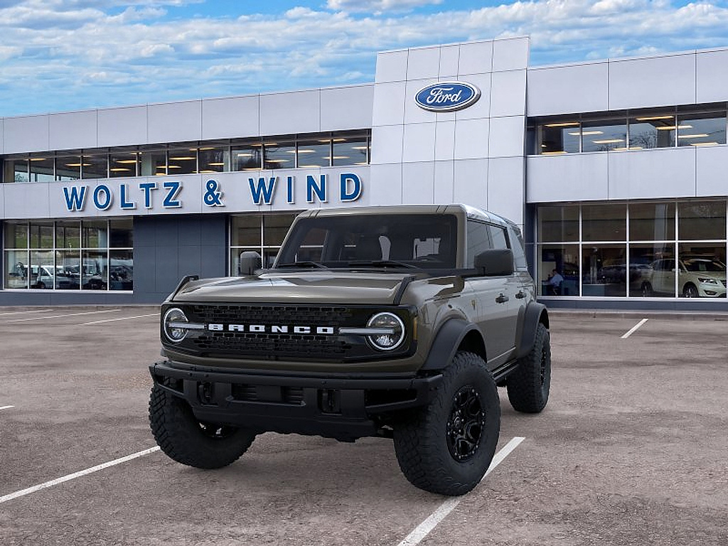 2026 Ford Bronco photo 2 of 25
