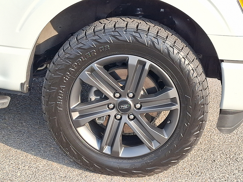 2023 Ford F-150 photo 8 of 31
