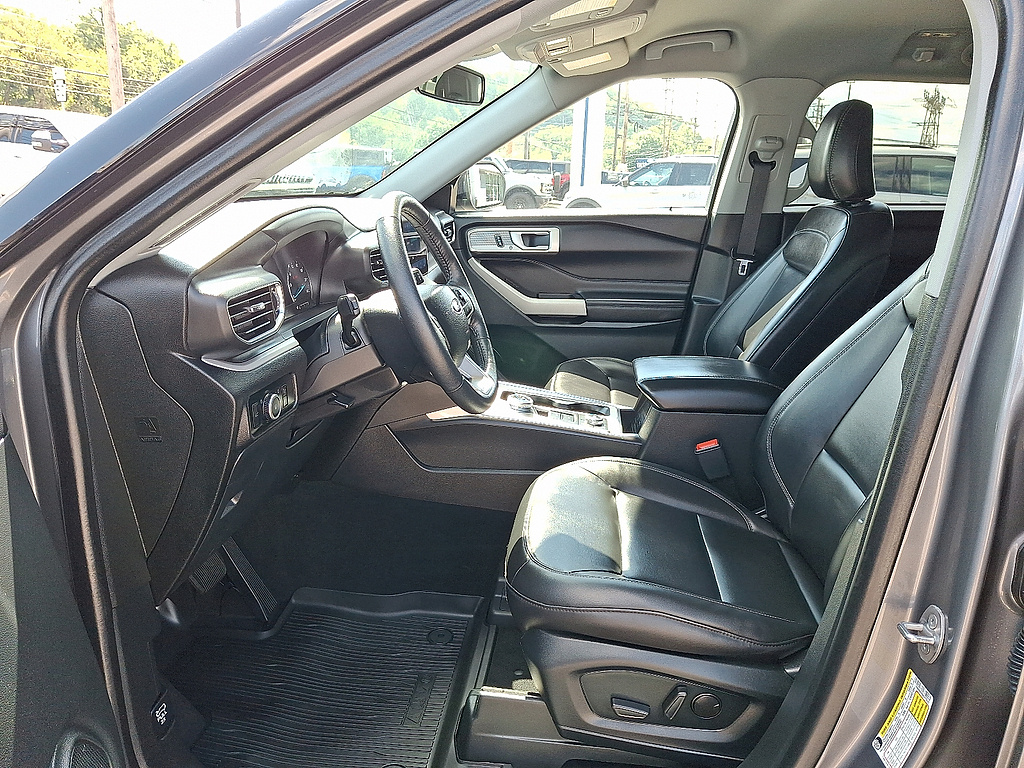 2024 Ford Explorer XLT Carbonized Gray at Washington Ford