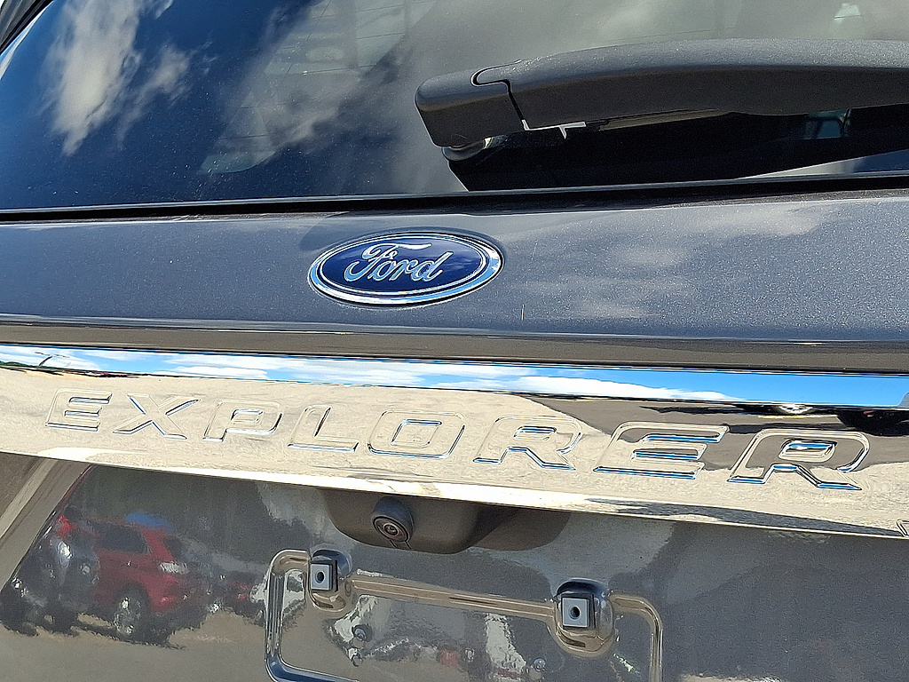 2024 Ford Explorer XLT Carbonized Gray at Washington Ford