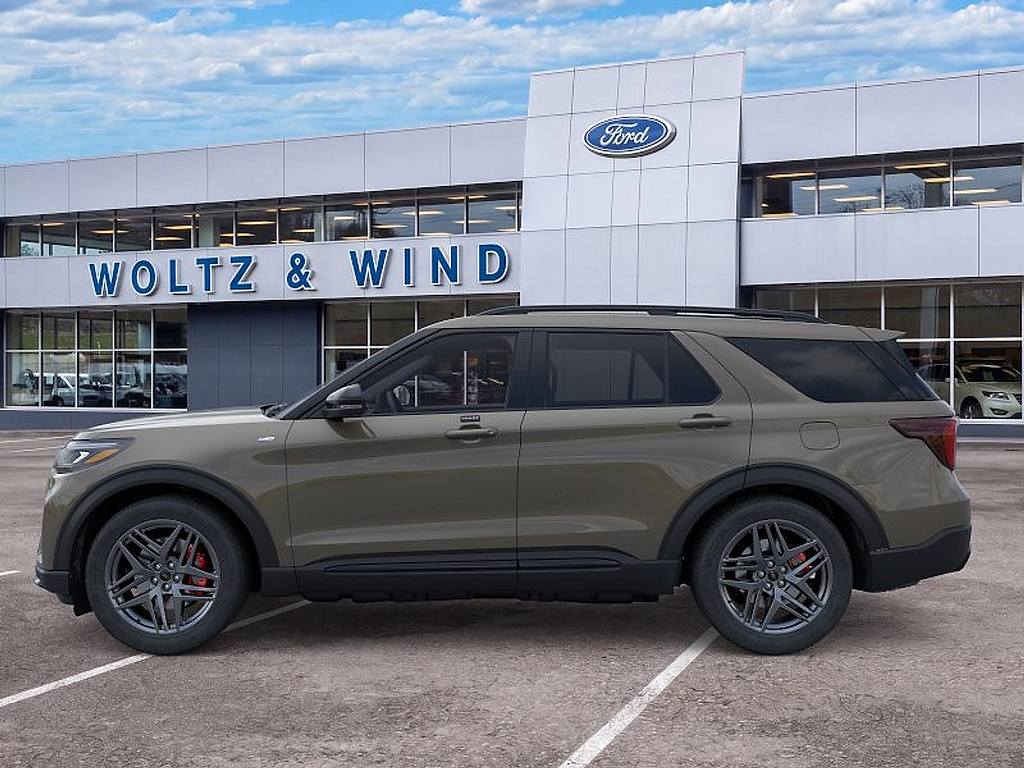 2026 Ford Explorer photo 3 of 23