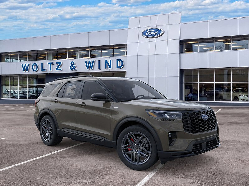 2026 Ford Explorer photo 7 of 23