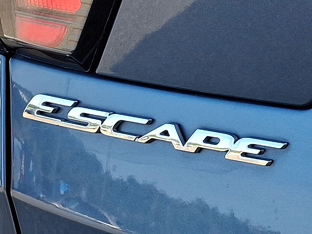 2018 Ford Escape SEL Blue at Altoona Honda