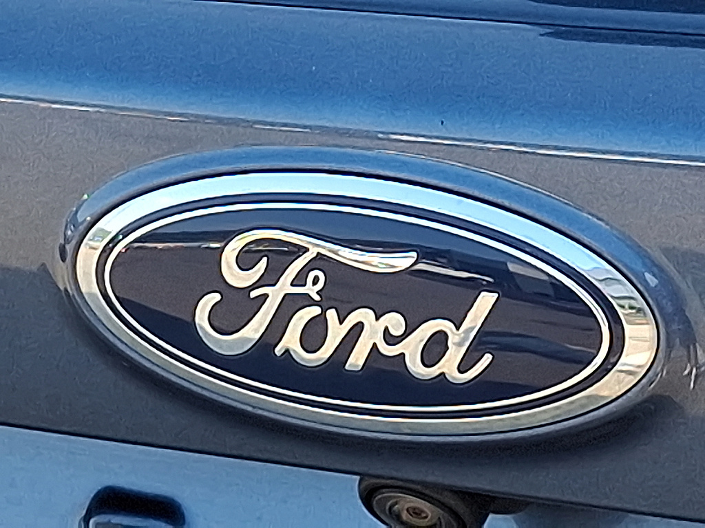 2018 Ford Escape SEL Blue at Altoona Honda
