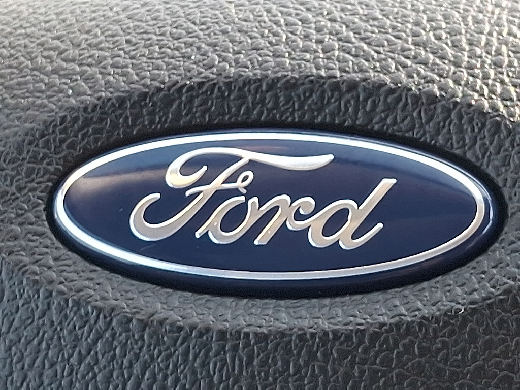 2018 Ford Escape SEL Blue at Altoona Honda