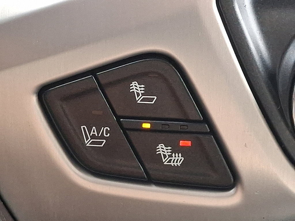 2015 GMC Sierra 1500 photo 22 of 31