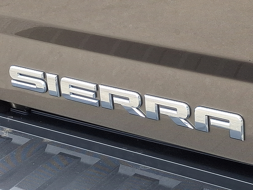 2015 GMC Sierra 1500 photo 30 of 31