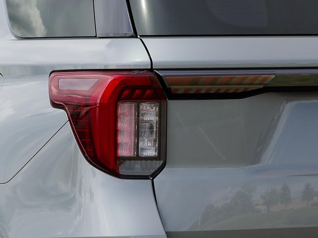 2027 Ford Explorer photo 21 of 23