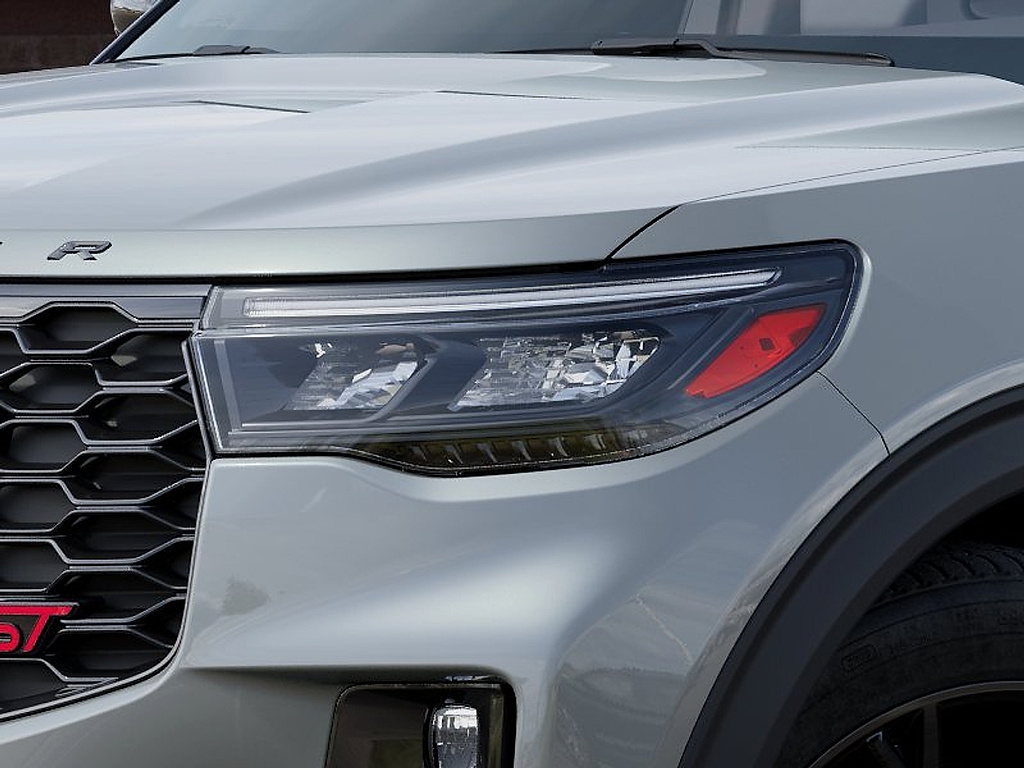 2027 Ford Explorer photo 18 of 23