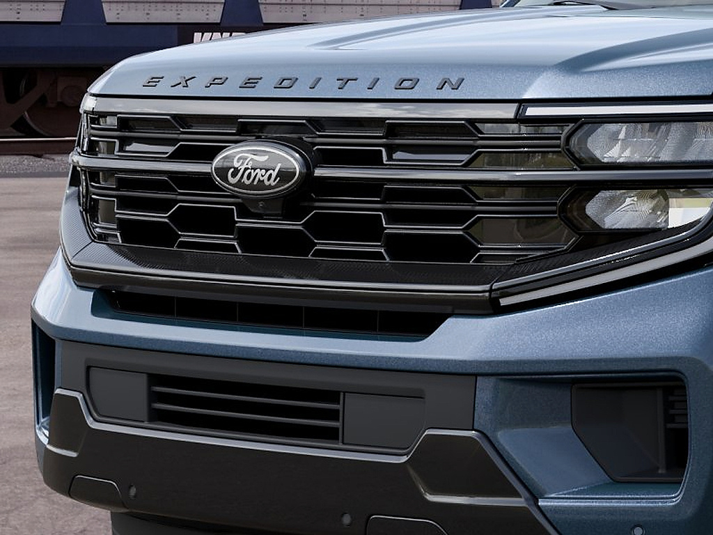 2027 Ford Expedition Platinum Nocturnal Blue at Washington Ford