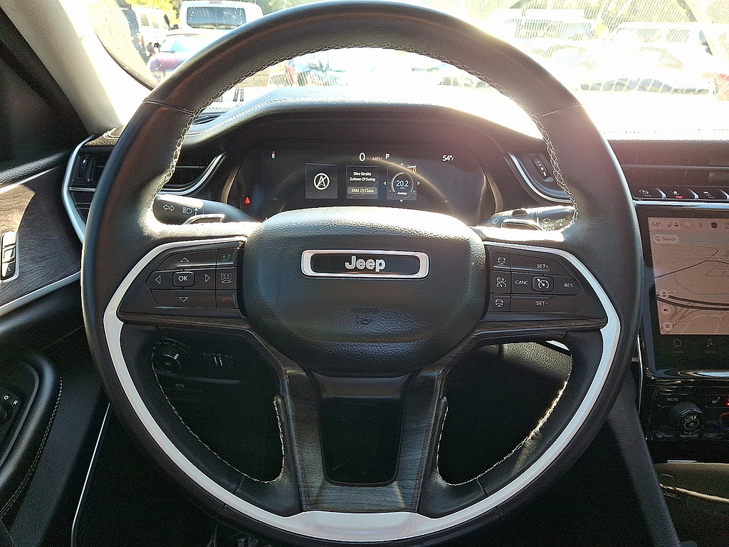 2022 Jeep Grand Cherokee L photo 20 of 32