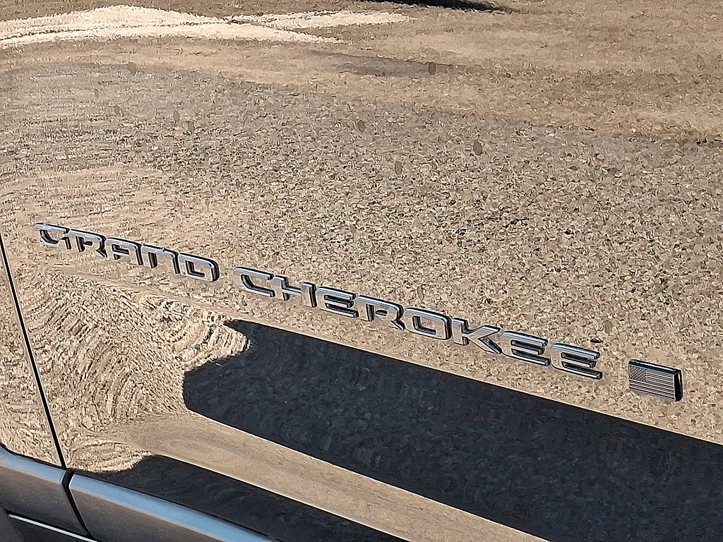 2022 Jeep Grand Cherokee L photo 32 of 32